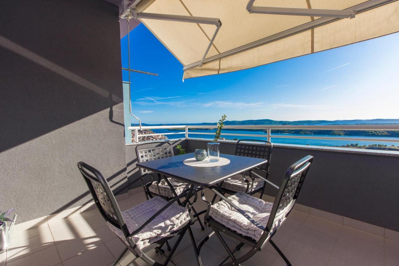 Apartment Sea View Шибеник Екстер'єр фото