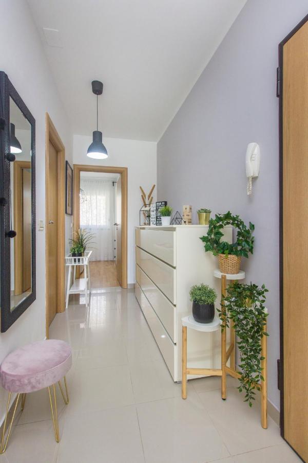 Apartment Sea View Шибеник Екстер'єр фото