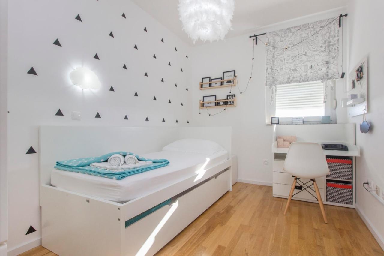 Apartment Sea View Шибеник Екстер'єр фото